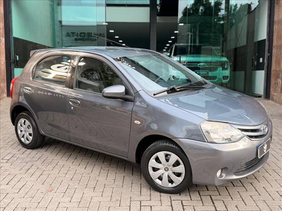 TOYOTA ETIOS 1.5 XS 16V FLEX 4P MANUAL